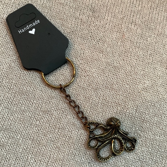 Handmade - Antique laiton Keychain Octopus - Picture 1 of 5